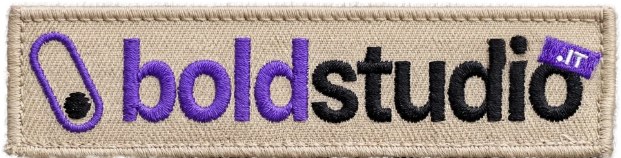 Toppa ricamata con il logo di The Bold Studio